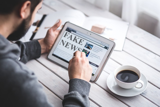 Kampen om sandheden: Nyhedsmediets rolle i et digitalt danmark