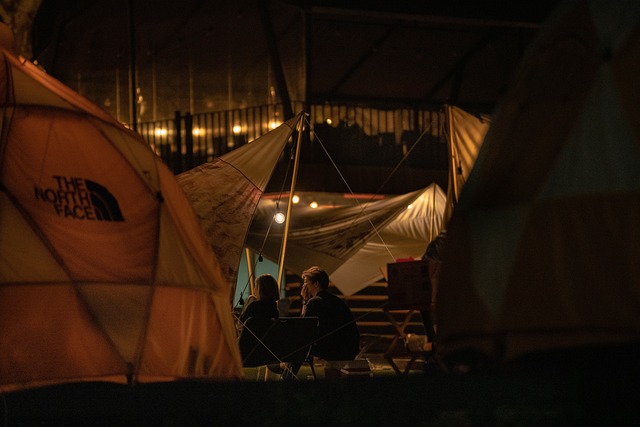 Skab den perfekte stemning på din campingtur med Outwell's lamper
